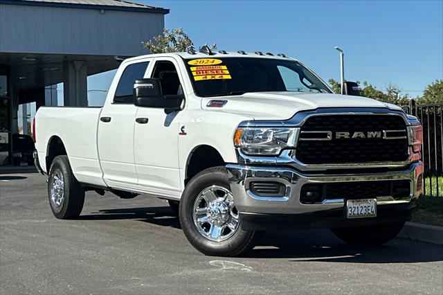 2024 RAM 3500 Tradesman Crew Cab 4x4 8 Box 2024 RAM 3500 Tradesman Crew Cab 4x4 8 Box