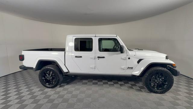 2025 Jeep Gladiator Nighthawk