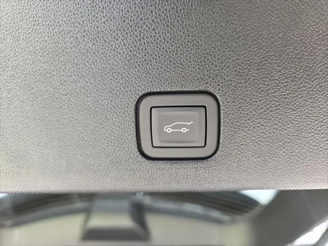 2025 Cadillac XT6 FWD Premium Luxury