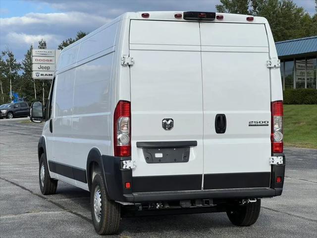 2026 Ram ProMaster Window Van Tradesman