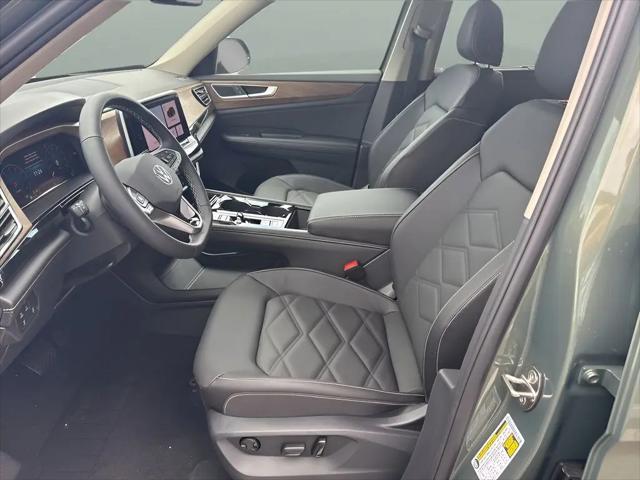 2026 Volkswagen Atlas SE with Technology