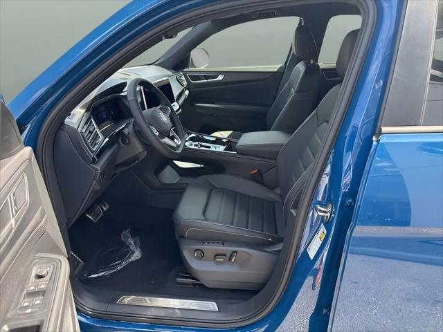 2026 Volkswagen Atlas Cross Sport SEL R-Line Black