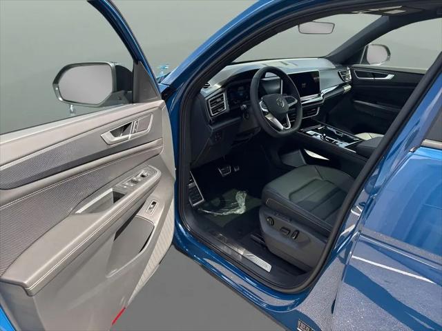 2026 Volkswagen Atlas Cross Sport SEL R-Line Black
