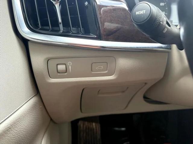 2018 Volvo S90 T5 Momentum