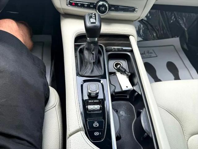 2018 Volvo S90 T5 Momentum