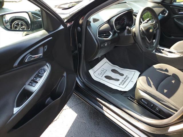 2022 Chevrolet Malibu FWD LT