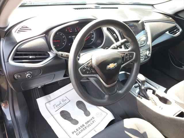 2022 Chevrolet Malibu FWD LT
