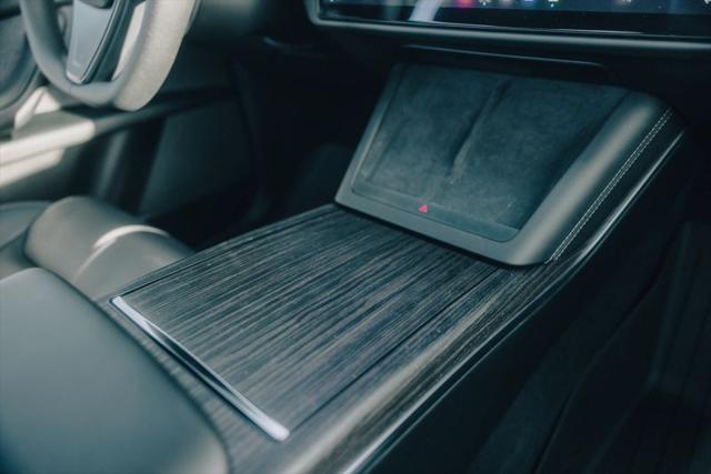 2022 Tesla Model X Dual Motor All-Wheel Drive