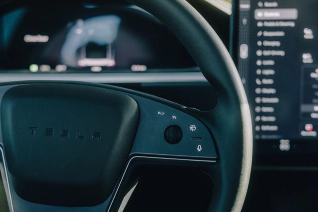 2022 Tesla Model X Dual Motor All-Wheel Drive