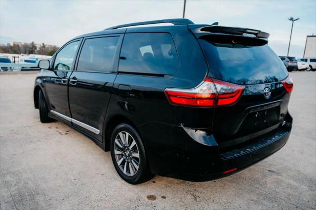 2020 Toyota Sienna XLE