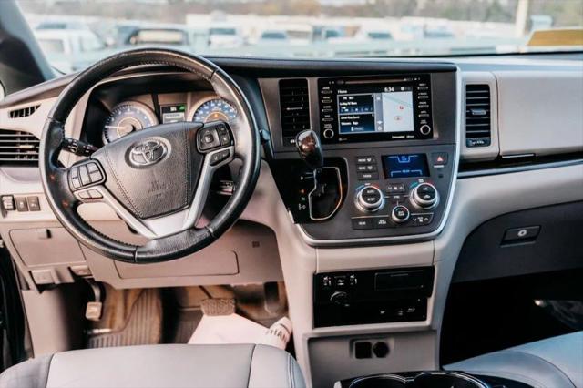2020 Toyota Sienna XLE