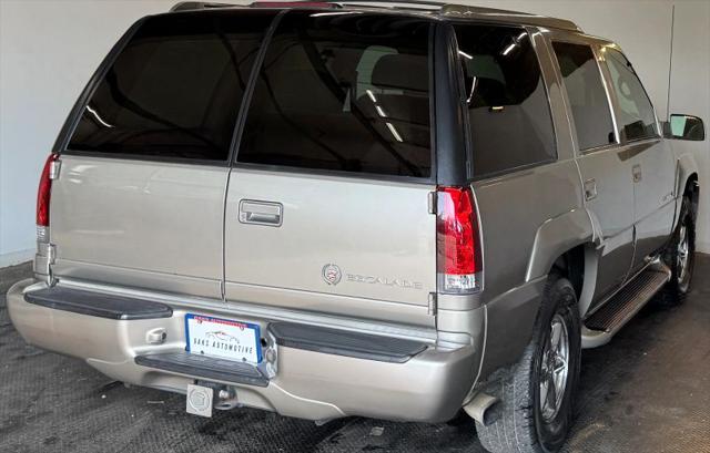 2000 Cadillac Escalade Standard