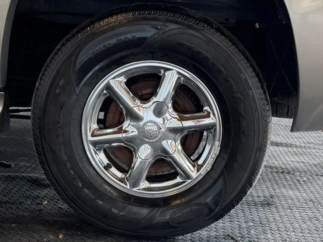 2000 Cadillac Escalade Standard