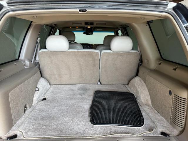 2000 Cadillac Escalade Standard
