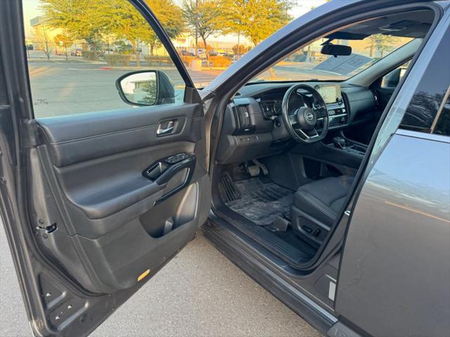 2022 Nissan Pathfinder SV 2WD