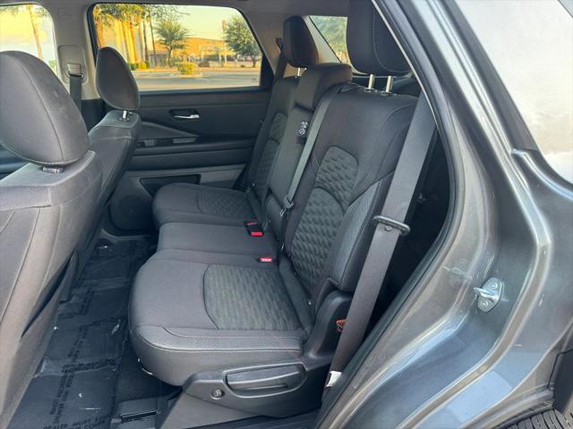 2022 Nissan Pathfinder SV 2WD