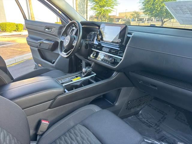 2022 Nissan Pathfinder SV 2WD