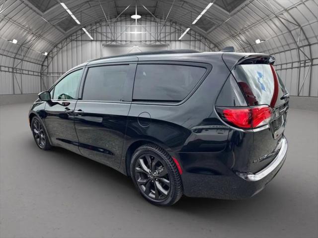 2019 Chrysler Pacifica Touring L Plus