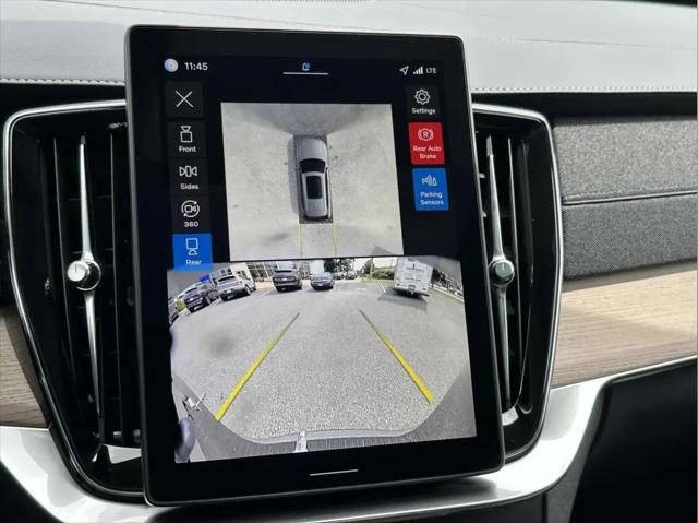2026 Volvo XC90 Plus, B6 AWD Gas (mild hybrid), Gasoline, Bright, 7 Seats