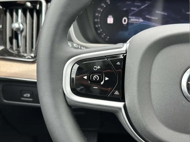 2026 Volvo XC90 Plus, B6 AWD Gas (mild hybrid), Gasoline, Bright, 7 Seats