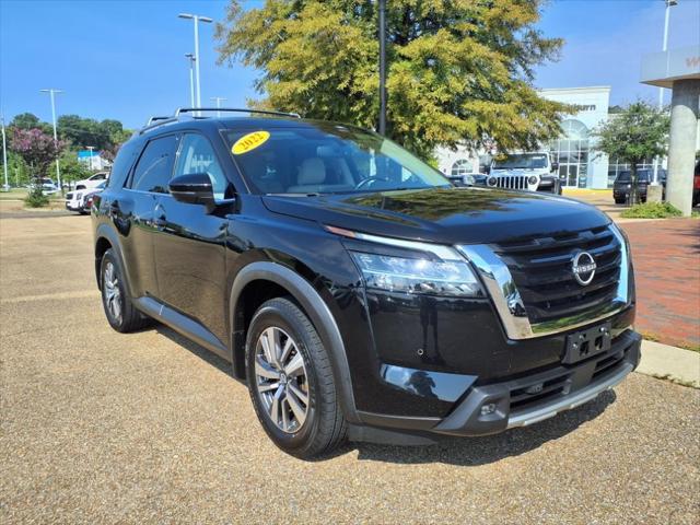 2022 Nissan Pathfinder SL 2WD