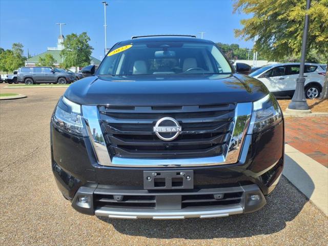 2022 Nissan Pathfinder SL 2WD