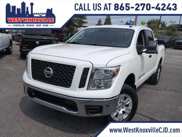 2019 Nissan TITAN SV