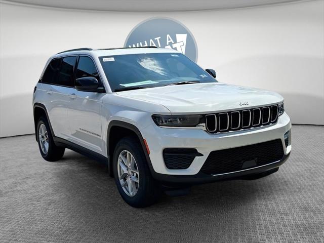 2025 Jeep Grand Cherokee GRAND CHEROKEE LAREDO X 4X4 2025 Jeep Grand Cherokee GRAND CHEROKEE LAREDO X 4X4