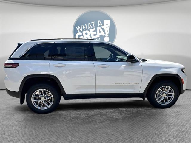2025 Jeep Grand Cherokee GRAND CHEROKEE LAREDO X 4X4 2025 Jeep Grand Cherokee GRAND CHEROKEE LAREDO X 4X4