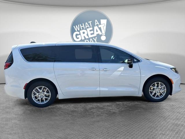 2026 Chrysler Voyager VOYAGER LX