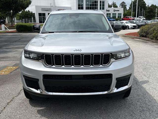 2023 Jeep Grand Cherokee L Laredo 4x2