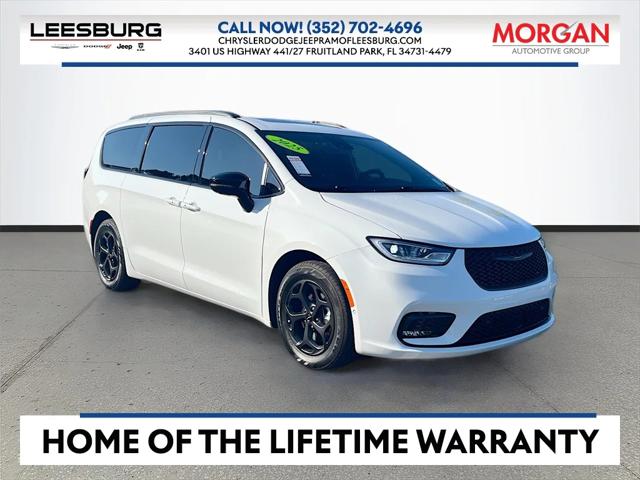 2025 Chrysler Pacifica Hybrid Premiuim S Appearance Package