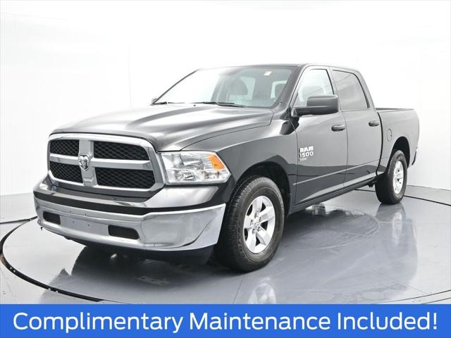 2022 RAM 1500 Classic SLT Crew Cab 4x2 57 Box