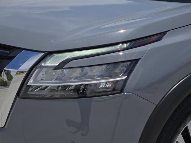 2023 Nissan Pathfinder Platinum FWD