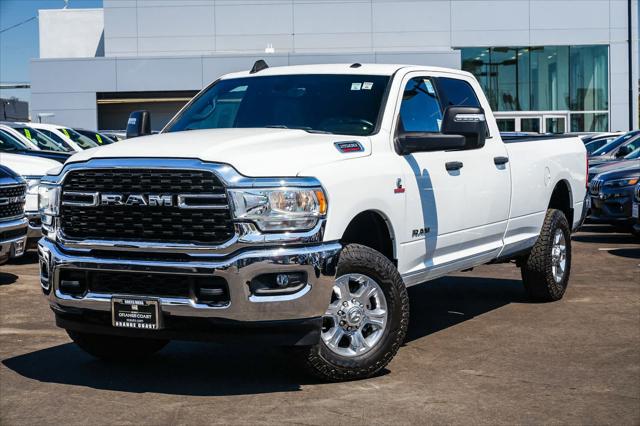 2023 RAM 2500 Big Horn Crew Cab 4x4 8 Box 2023 RAM 2500 Big Horn Crew Cab 4x4 8 Box