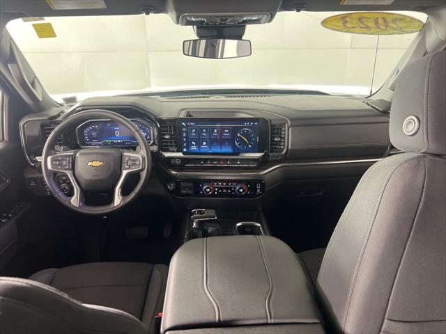 2023 Chevrolet Silverado 1500 4WD Crew Cab Standard Bed LT