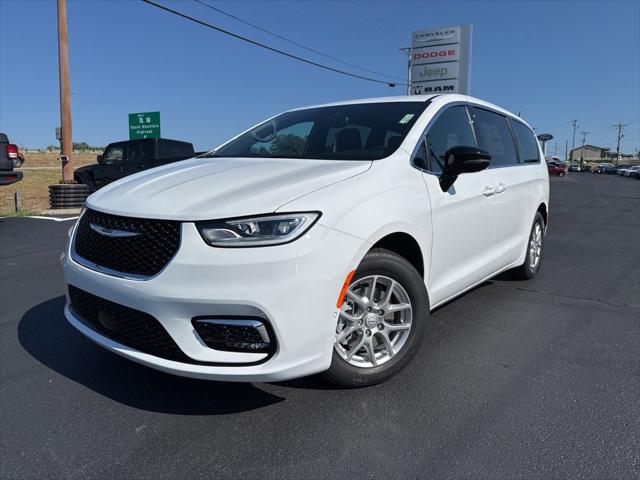 2025 Chrysler Pacifica Select for sale in Branson, MO