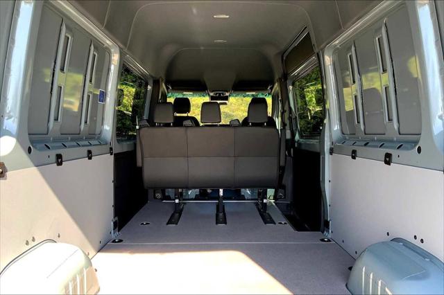 2025 Mercedes-Benz Sprinter 2500 High Roof 4-Cyl Diesel HO
