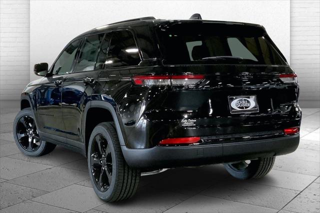 2025 Jeep Grand Cherokee GRAND CHEROKEE ALTITUDE 4X4 2025 Jeep Grand Cherokee GRAND CHEROKEE ALTITUDE 4X4