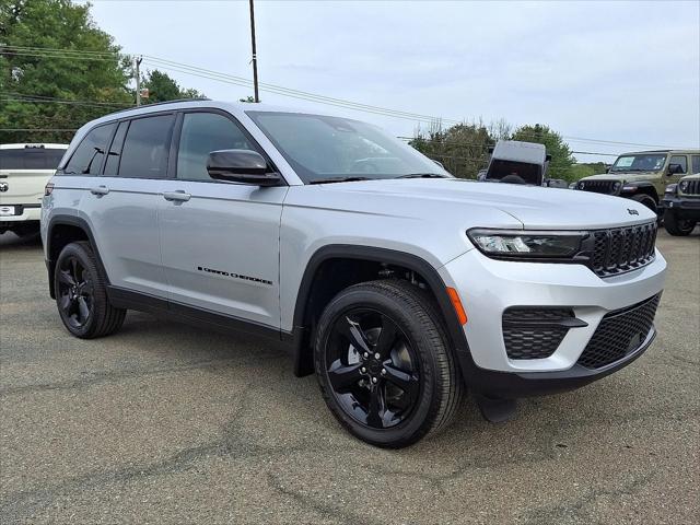 2025 Jeep Grand Cherokee GRAND CHEROKEE ALTITUDE 4X4 2025 Jeep Grand Cherokee GRAND CHEROKEE ALTITUDE 4X4