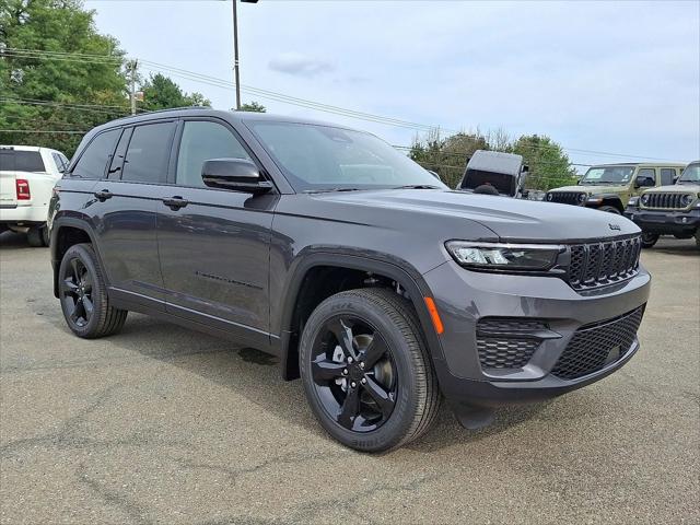 2025 Jeep Grand Cherokee GRAND CHEROKEE ALTITUDE 4X4 2025 Jeep Grand Cherokee GRAND CHEROKEE ALTITUDE 4X4