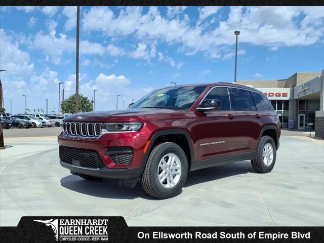 2025 Jeep Grand Cherokee GRAND CHEROKEE LAREDO 4X4