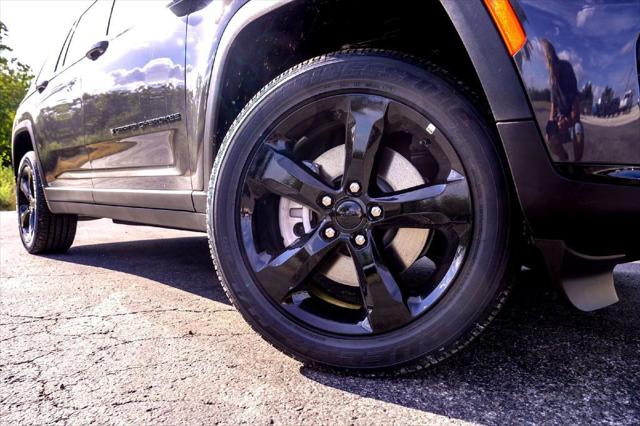 2025 Jeep Grand Cherokee GRAND CHEROKEE L ALTITUDE 4X2 2025 Jeep Grand Cherokee GRAND CHEROKEE L ALTITUDE 4X2