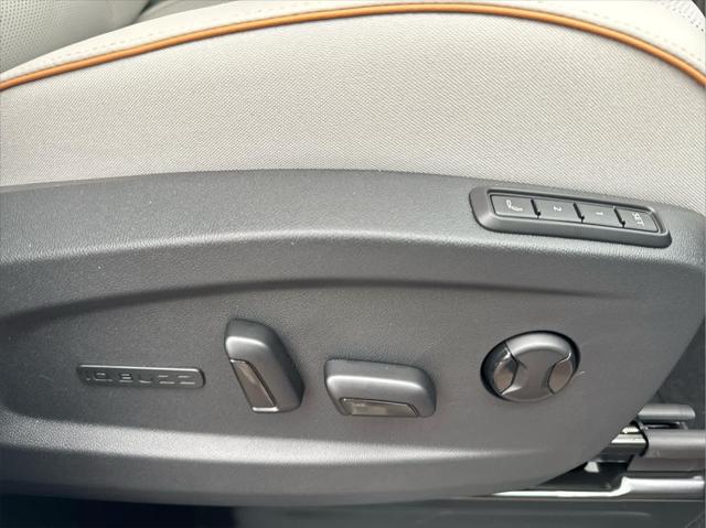 2025 Volkswagen ID. Buzz 1st Edition with 4MOTION