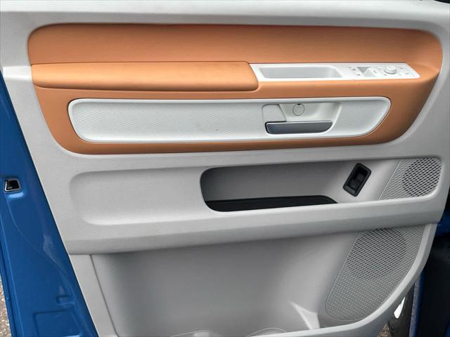 2025 Volkswagen ID. Buzz 1st Edition with 4MOTION