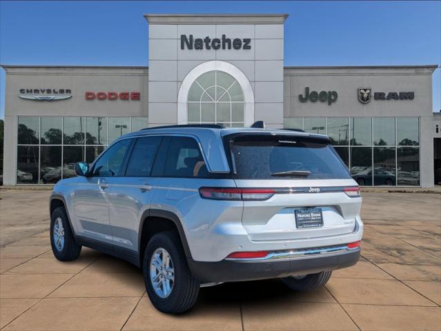 2025 Jeep Grand Cherokee GRAND CHEROKEE LAREDO 4X2 2025 Jeep Grand Cherokee GRAND CHEROKEE LAREDO 4X2