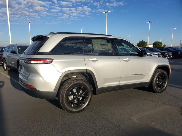 2025 Jeep Grand Cherokee GRAND CHEROKEE ALTITUDE 4X4 2025 Jeep Grand Cherokee GRAND CHEROKEE ALTITUDE 4X4