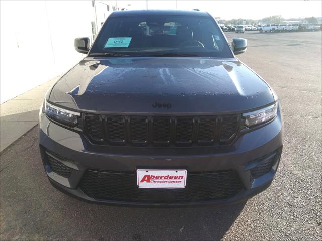 2025 Jeep Grand Cherokee GRAND CHEROKEE ALTITUDE 4X4