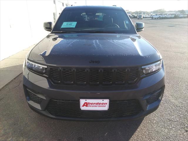 2025 Jeep Grand Cherokee GRAND CHEROKEE ALTITUDE 4X4