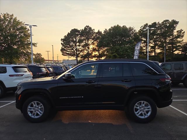 2025 Jeep Grand Cherokee GRAND CHEROKEE LAREDO 4X2 2025 Jeep Grand Cherokee GRAND CHEROKEE LAREDO 4X2